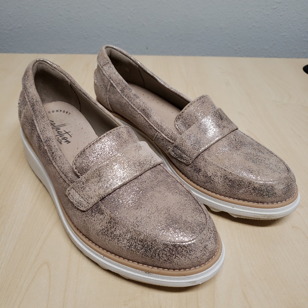Clarks Sharon Gracie Pewter Suede Leather Heels SZ 5 Metallic Comfy Excel Condit